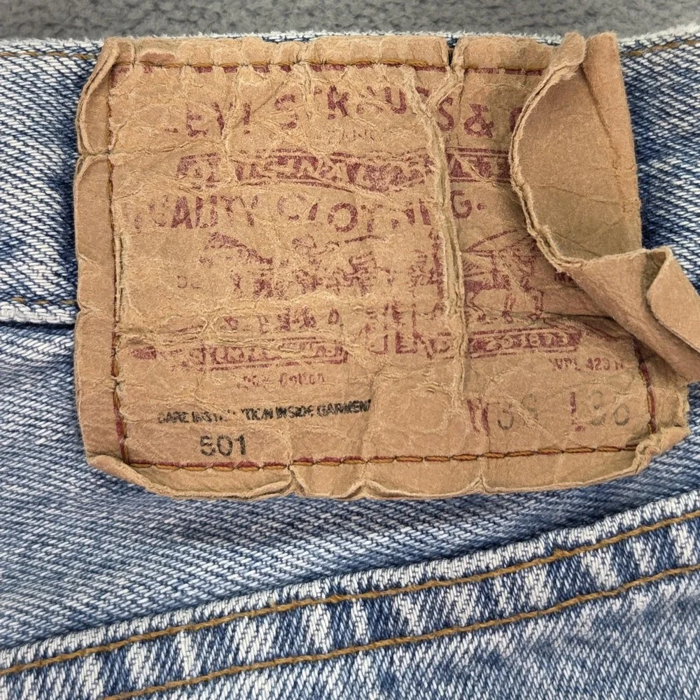 Vintage Levis 501 Jeans Mens Light Wash Straight Altered Hem USA 90s Fits 32x29